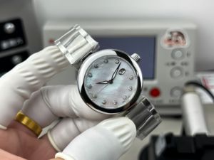 Fashionable Trend Hot-Selling Designer Mechanical <b>Watches</b> High Quality Ladies' <b>Watches</b> with Mother-of-<b>Pearl</b> <b>Watch</b> Face - Product Image 3