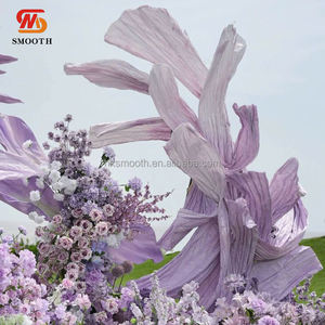 SMOOTH - Instalación de arte textil de seda con cinta de papel gigante hecha a mano para decoración de fondo de bodas - Product Image 1