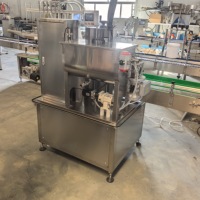 Machine de remplissage automatique à pompe servo-rotative pour pâte de chocolat, pâte de caramel, beurre de cacahuète et pâte à rayures tourbillonnantes