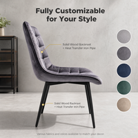 Chaise de salle à manger contemporaine rembourrée en tissu gris, design matelassé carré, pieds en tube de fer noir pour salle à manger, café
