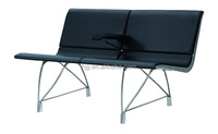 Banc d'attente moderne en cuir avec assise en métal pour salon de coiffure et usage commercial hôtelier