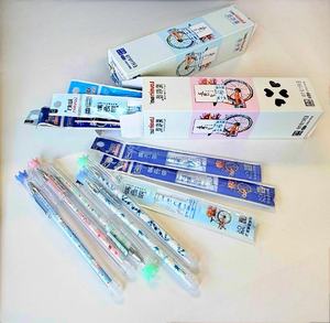 ZHIXIN, juego de bolígrafos borrables por calor de dibujos animados bonitos, lápices de escritura de tinta de <span class=keywords><strong>Gel</strong></span> para estudiantes de 0,5mm, Material de plástico azul, uso escolar y de oficina de 12 piezas - Product Image 6