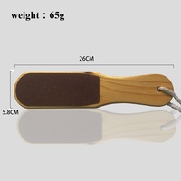 Lime à pied double face avec manche en bois Dissolvant professionnel de callosités pour les peaux mortes et dures Grain grossier et fin Râpe de pédicure Maison SPA