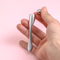 Applicateur de crème pour les yeux en alliage de zinc Kinwong en gros, baguette de massage anti-cernes et anti-poches, rouleau anti-rides pour les yeux