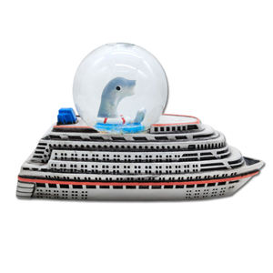 Globe à neige souvenir touristique des Caraïbes avec logo personnalisé, modèle de bateau de croisière en résine, globe à neige de bateau de croisière - Product Image 1