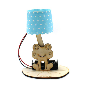 Kit de lampe de bureau en bois en forme de grenouille pour enfants, expérience scientifique, jouet éducatif, 7-9 ans, commande manuelle avec batterie alcaline - Product Image 1