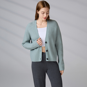 Pull-over personnalisé pour femme, décontracté, respirant, col en V, hiver, manches longues, brodé, tricoté, cardigan - Product Image 4