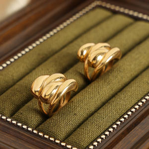 European and American Titanium Steel 18K Gold Water Drop Ring Simple Fashion Couple High-Grade Retro Geometric Ring Female - Product Image 5