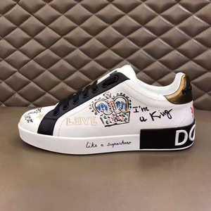 Baskets de créateur Graffiti Blanc Noir Respirantes à Lacets – Style Urbain Haut de Gamme Confortables pour la Marche Quotidienne - Product Image 4