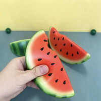 Jouet anti-stress en PU souple à récupération lente, en forme de tranche de pastèque, à presser et à jouer, avec fonction pendentif