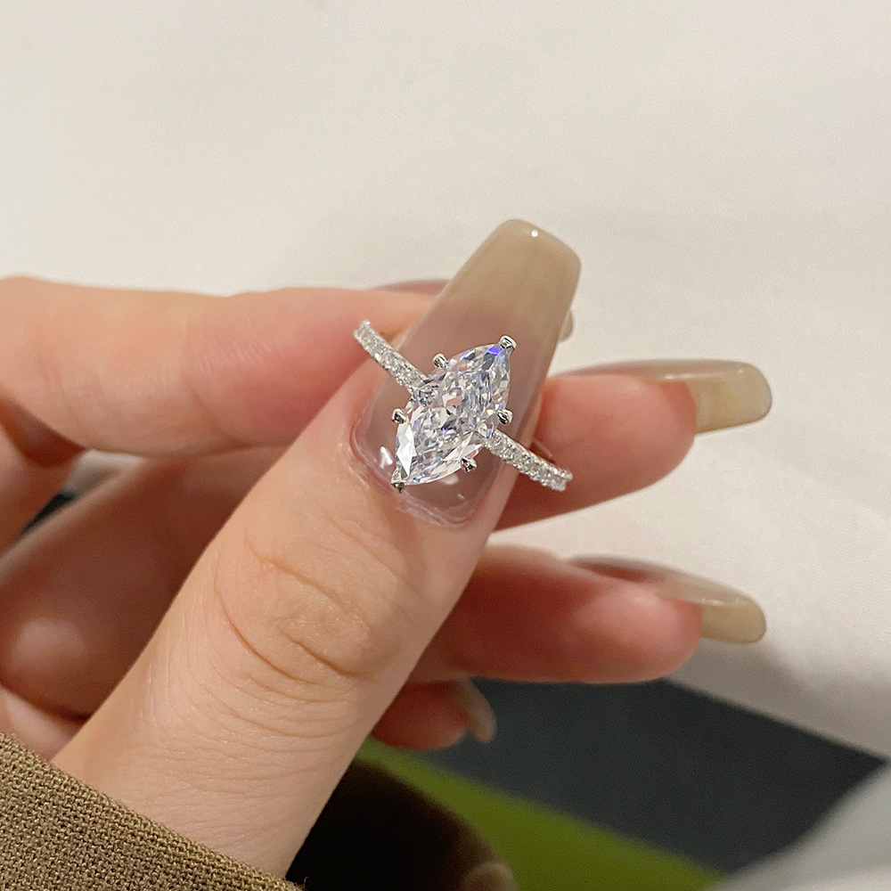 Shop Lateefah OEM 925 Sterling Silver Ring with Zircon