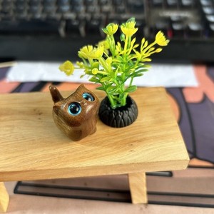 <b>Wooden</b> Cute Cat Green Sandalwood Carved Curious Cat Animal Creative Handheld Ornament Birthday Gift Home Decoration - Product Image 3