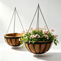 Panier suspendu élégant style ferme classique en fibre de coco pour jardin, patio, entrée de maison, cour, décoration, ornement de présentation, ODM, OEM