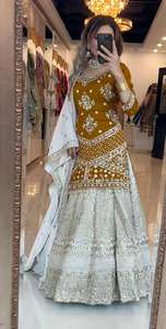 Top Lehenga nupcial indio de alta demanda, ropa de boda de lujo con trabajo artesanal, ropa tradicional disponible a precio de exportación - Product Image 4