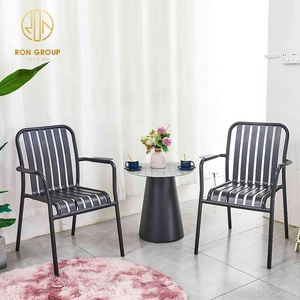 Juego de <span class=keywords><strong>muebles</strong></span> de exterior ligeros, sillas de salón para <span class=keywords><strong>terraza</strong></span>, sillas de comedor con listones de aluminio, precio barato - Product Image 4