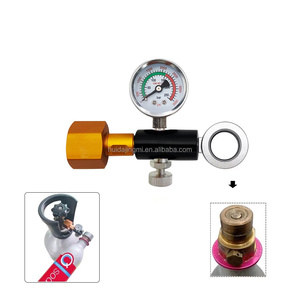 Adaptateur de station de remplissage rapide noir et or pour bouteille de CO2, compatible avec les cylindres W21.8-14 CGA320, gaz 3500 PSI - Product Image 1