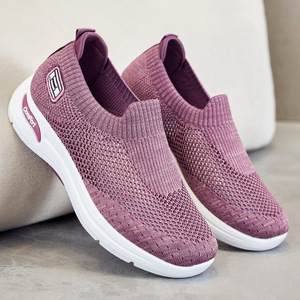 Zapatos de mujer 2025, nuevo modelo de verano, calzado deportivo informal de malla transpirable con suela suave para mamá, sin cordones, para comercio exterior. - Product Image 1