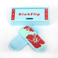 Vente en gros : Skateboard magnétique KickFlip pour doigts, jouets anti-stress portables EDC, jouets de décompression de poche en forme de carte à pousser