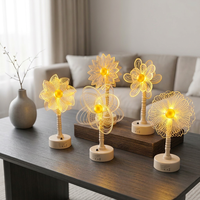 Lampe de table LED en acrylique en forme de fleur pour chambre à coucher, veilleuse de chevet, alimentée par piles, lumière chaude