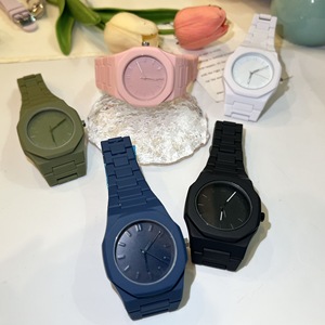 Fabricant de <span class=keywords><strong>montres</strong></span> personnalisées, montre de <span class=keywords><strong>luxe</strong></span> en plastique pour hommes, cadran avec chiffres arabes, logo - Product Image 1