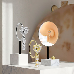 Nieuwe trendy kristallen hangende hart septum <span class=keywords><strong>piercing</strong></span> sexy neuspiercing <span class=keywords><strong>tragus</strong></span> <span class=keywords><strong>piercing</strong></span> top oorring Indiase neusjuweel voor vrouwen en mannen - Product Image 4