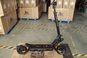 Monopattino Elettrico a Doppio Motore Kukirin G2 <span class=keywords><strong>Master</strong></span> Disponibile in Magazzino Cina e Polonia, E-Scooter Fuoristrada con Pneumatici da 10 Pollici - Product Image 3