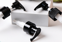 Fournisseur en gros de pompes à lotion en plastique cosmétique dorées et argentées 24/410 pour flacons de soin de la peau, sérum