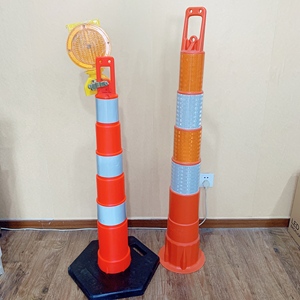 Poteau de guidage de stationnement LED, délimiteur de sécurité à base plastique blanche, réflecteur prismatique haute intensité pour allées et routes - Product Image 2