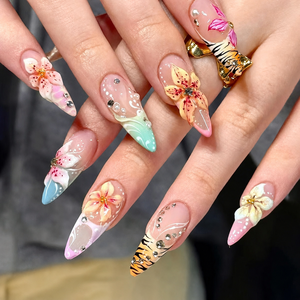 <span class=keywords><strong>Uñas</strong></span> Postizas Ovaladas con Flores Talladas a Mano en 3D, Decoradas con Pedrería, <span class=keywords><strong>Uñas</strong></span> Acrílicas Reutilizables de Estilo Stiletto Corto - Product Image 1