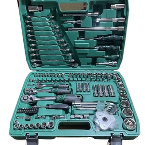 Set di Attrezzi per Riparazione Auto da 150 Pezzi con Chiavi a Bussola e Utensili Combinati in Valigetta di Plastica - Product Image 5