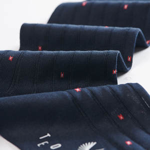 Chaussettes habillées en tricot de <span class=keywords><strong>nylon</strong></span> et de coton fin pour hommes, mode estivale, <span class=keywords><strong>bas</strong></span> respirants noirs avec logo de la marque en <span class=keywords><strong>bas</strong></span> - Product Image 2