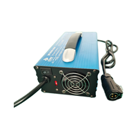 Chargeur de batterie LiFePO4/Lithium ou au plomb-acide certifié CE 900W 12V-84V avec écran OLED et garantie de 24 mois pour utilisation industrielle sur scooter