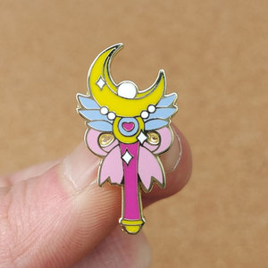 Broches en alliage Cloisonné <span class=keywords><strong>de</strong></span> haute qualité <span class=keywords><strong>de</strong></span> 3 cm, polies, motif Lune - Product Image 2