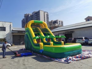 Toboggan aquatique gonflable vert <span class=keywords><strong>avec</strong></span> <span class=keywords><strong>piscine</strong></span> pour <span class=keywords><strong>location</strong></span> commerciale extérieure lors de fêtes - Product Image 3