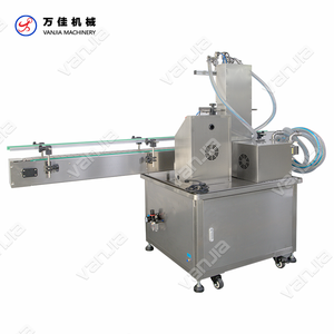 Machine <span class=keywords><strong>de</strong></span> remplissage liquide à double tête à servomoteur automatique pour la vodka, le <span class=keywords><strong>whisky</strong></span> et la crème - Product Image 4