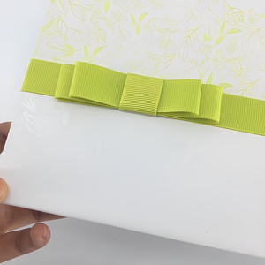 <span class=keywords><strong>Caja</strong></span> <span class=keywords><strong>de</strong></span> Regalo Ecológica Personalizada para Cuidado <span class=keywords><strong>de</strong></span> <span class=keywords><strong>la</strong></span> Piel con Cinta Verde e Inserto Moldeado a Medida, Empaque Botánico Premium para Sets <span class=keywords><strong>de</strong></span> Belleza - Product Image 1