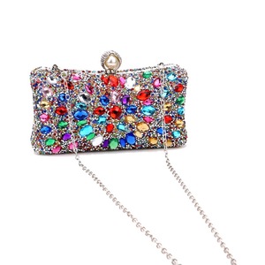 Pochette de soirée ornée de diamants pour femme, modèle carré haut de gamme en polyester, idéale pour les banquets – Nouvelle collection très prisée - Product Image 4