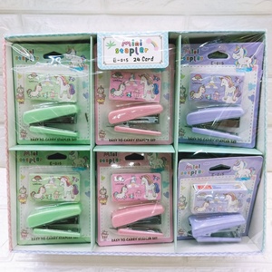 Mini <span class=keywords><strong>grapadora</strong></span> de color caramelo con grapas, <span class=keywords><strong>grapadora</strong></span> <span class=keywords><strong>pequeña</strong></span> y bonita para escritorio, regalo para uso de estudiantes o de oficina - Product Image 3