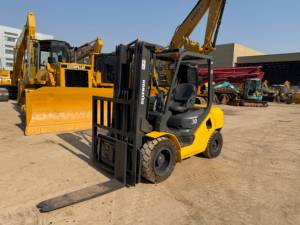 Premium Second Hand Komatsu FD30T-17 Diesel Forklift Full Original 4D94LE <b>Engine</b> Triple <b>Lift</b> Mast Low Working Hours For Factory - Product Image 6