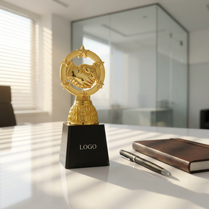 Trophée portable Golden Star avec gravure motif serrage de main, impression UV pour récompenses sportives, base en métal moulé sous pression et bois - Product Image 1