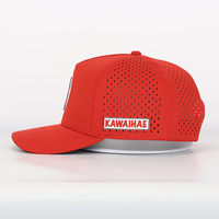 Casquette de baseball 5 panneaux en polyester de haute qualité avec logo en caoutchouc ou silicone, taille ajustable, bande anti-transpiration courante