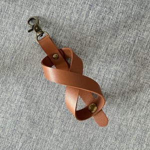 מחזיק צעצוע pu <span class=keywords><strong>kendama</strong></span> נייד צעצועי הצמד הגנה על Janpan צלב עור צלב מחזיק <span class=keywords><strong>kendama</strong></span> - Product Image 3