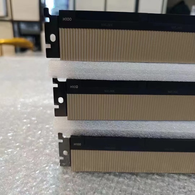 New in Stock High Performance H-100 80GB PCIe GPU for Workstation with Fan Cooling High Quality Training Inference Acceleration