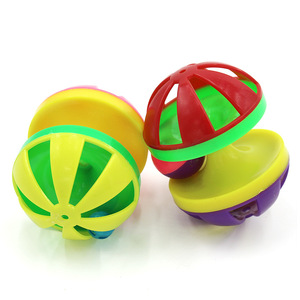 Juguetes para Gatos Interactivos de Colores Aleatorios, Lindos Juguetes de Entrenamiento para Mascotas, Pelota de Plástico con Sonido de Campana - Product Image 2