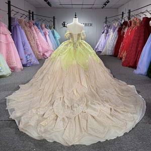 ชุดราตรีงาน Quinceanera สีเขียวมะนาวสองเฉดประดับกลิตเตอร์แชมเปญ รุ่น Dy1564 ทรงบอลกาวน์ คอวีแบบ Sweetheart ไหล่ตก ประดับลูกปัด Jancember - Product Image 5