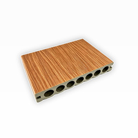 Nouveau design de plancher de terrasse de piscine commercial solide et résistant aux rayures avec fixation dissimulée pour maison de plage, jardin et projets extérieurs