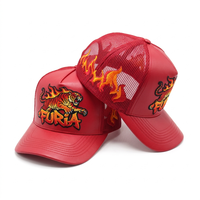 Casquettes de camionneur brodées, casquettes de baseball, patch tigre flamme rouge, visière incurvée, texture cuir, dos en maille respirante
