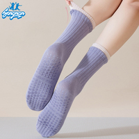 Chaussettes de trampoline de sport antidérapantes en coton pour adultes et enfants personnalisées en usine