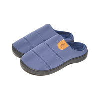 Chaussons de luxe pour hommes, imperméables, à bout fermé, pour l'intérieur et l'extérieur, avec semelle intermédiaire en mousse à mémoire de forme et tige en PVC, vente en gros
