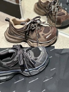 女性用カジュアルシューズスニーカー軽く分厚い靴 - Product Image 2